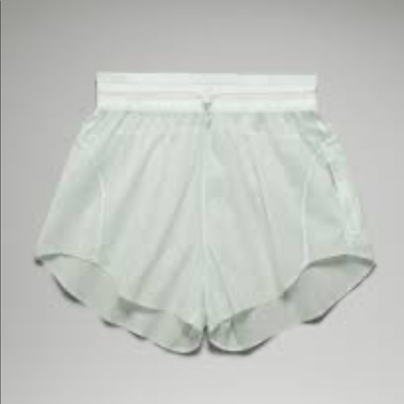 Lululemon Step Out High Rise short in ocean air mint - Picture 5 of 6